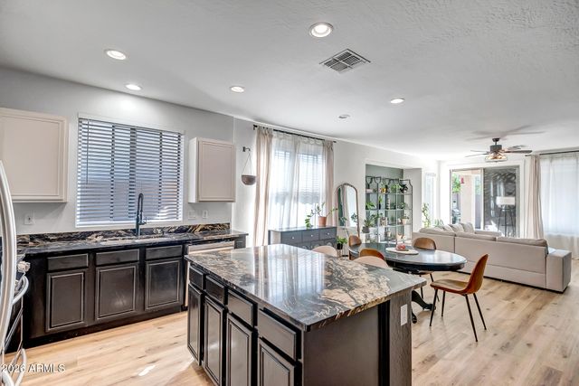 3345 W THOREAU Lane, Anthem, AZ 85086