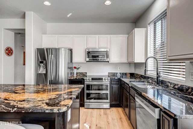 3345 W THOREAU Lane, Anthem, AZ 85086