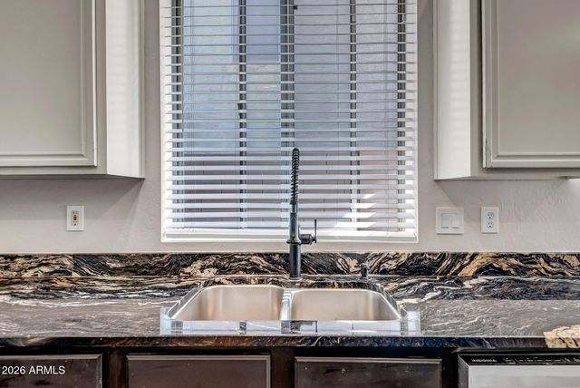 3345 W THOREAU Lane, Anthem, AZ 85086