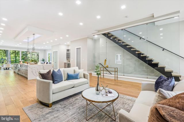 5706 NEVADA AVE NW, Washington, DC 20015