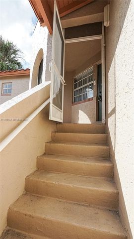 465 SW 86th Ave 208, Pembroke Pines, FL 33025