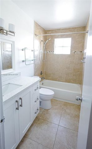 465 SW 86th Ave 208, Pembroke Pines, FL 33025