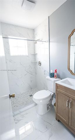 465 SW 86th Ave 208, Pembroke Pines, FL 33025