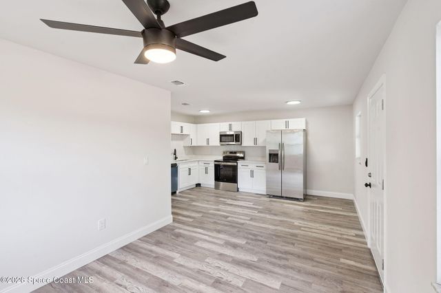 2720 Pineapple Avenue, Mims, FL 32754