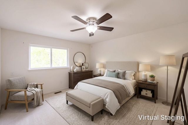 1716 Normandy Woods Court, Grayslake, IL 60030