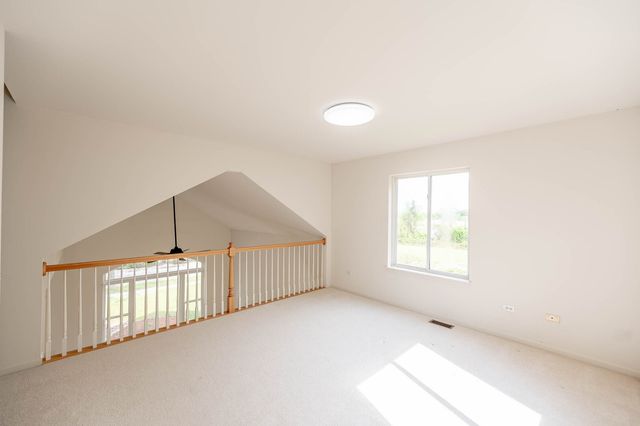 1716 Normandy Woods Court, Grayslake, IL 60030