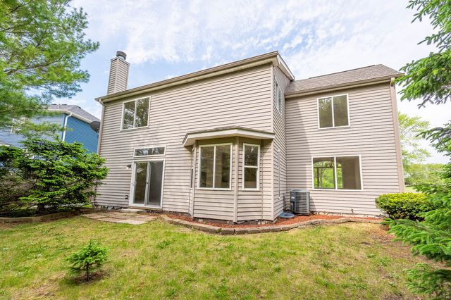1716 Normandy Woods Court, Grayslake, IL 60030