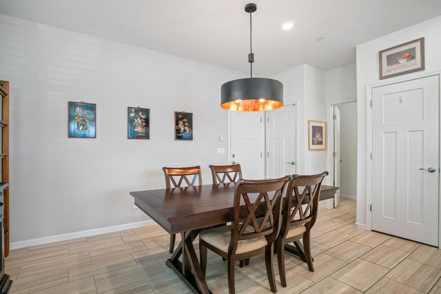 1041 Essington Ln, Roseville, CA 95747