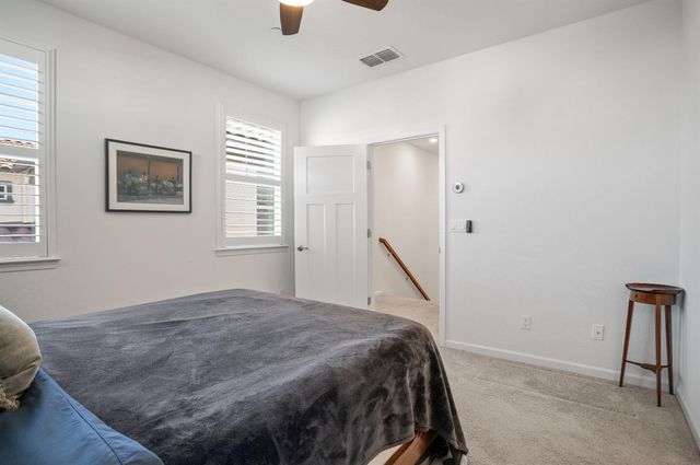 1041 Essington Ln, Roseville, CA 95747