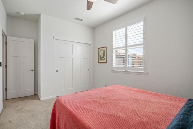 1041 Essington Ln, Roseville, CA 95747