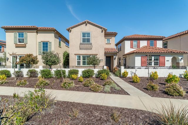 1041 Essington Ln, Roseville, CA 95747