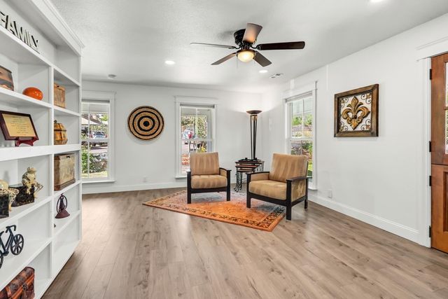 601 Peach Ln, Newcastle, CA 95658