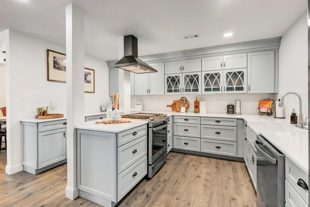 601 Peach Ln, Newcastle, CA 95658