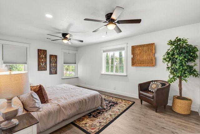 601 Peach Ln, Newcastle, CA 95658