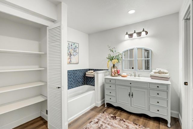 601 Peach Ln, Newcastle, CA 95658