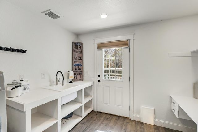 601 Peach Ln, Newcastle, CA 95658