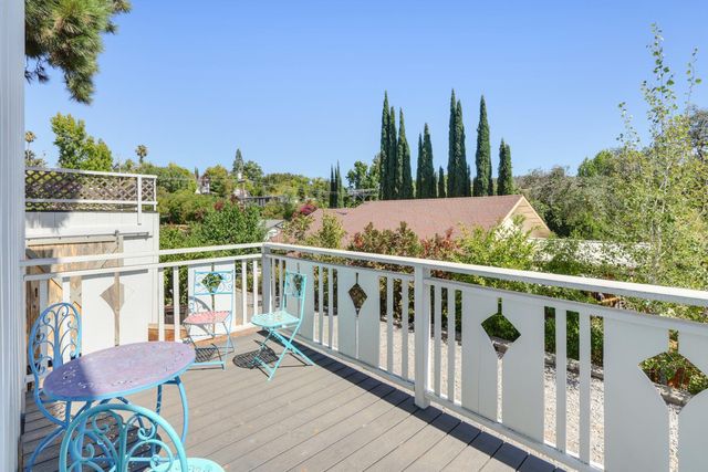 601 Peach Ln, Newcastle, CA 95658