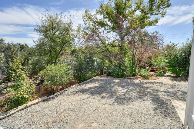 601 Peach Ln, Newcastle, CA 95658