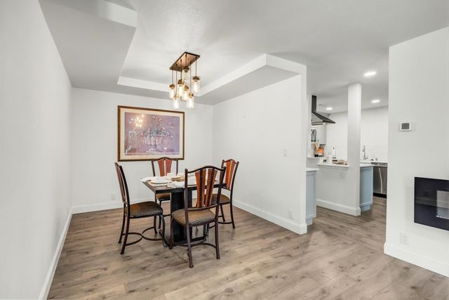601 Peach Ln, Newcastle, CA 95658