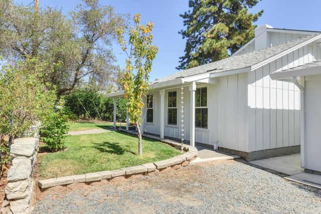 601 Peach Ln, Newcastle, CA 95658