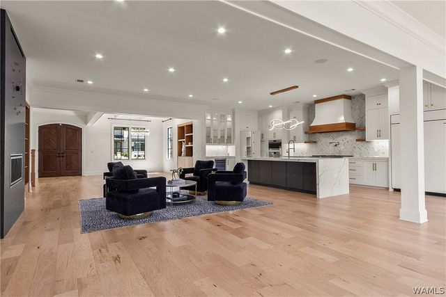 5372 Alexander Ave, Tuscaloosa, AL 35406