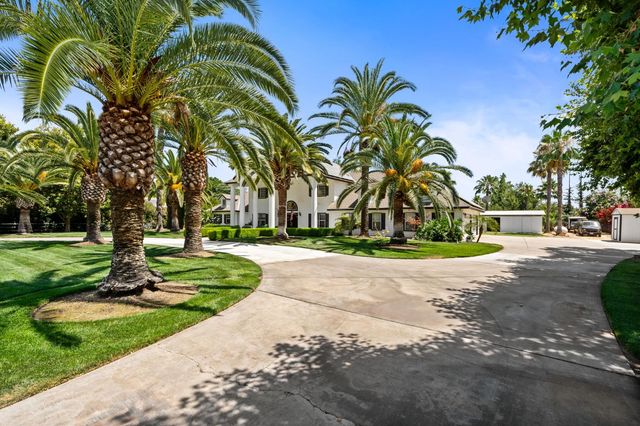 7207 E Bremer Avenue, Fresno, CA 93737