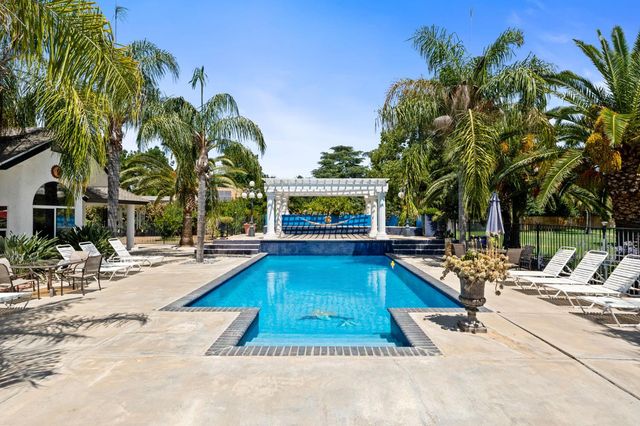 7207 E Bremer Avenue, Fresno, CA 93737