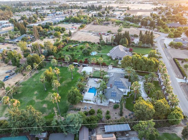 7207 E Bremer Avenue, Fresno, CA 93737