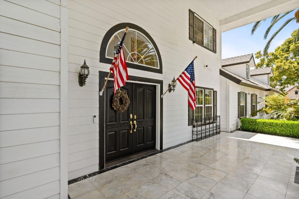 Image 10 of property listing at 7207 E Bremer Avenue, Fresno, CA 93737