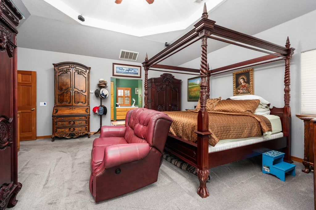 Image 47 of property listing at 7207 E Bremer Avenue, Fresno, CA 93737