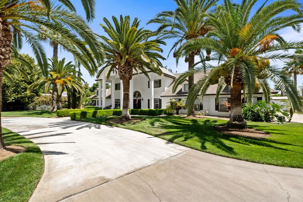 Image 5 of property listing at 7207 E Bremer Avenue, Fresno, CA 93737