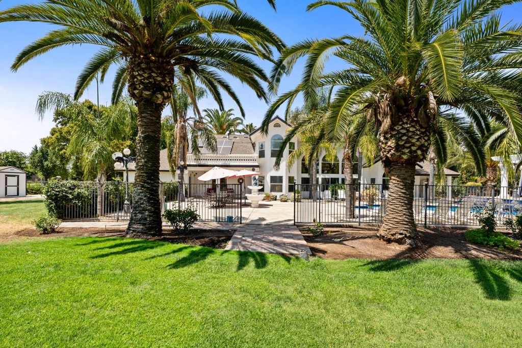 Image 50 of property listing at 7207 E Bremer Avenue, Fresno, CA 93737