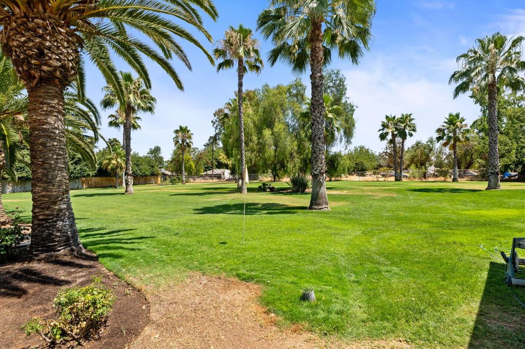 Image 57 of property listing at 7207 E Bremer Avenue, Fresno, CA 93737