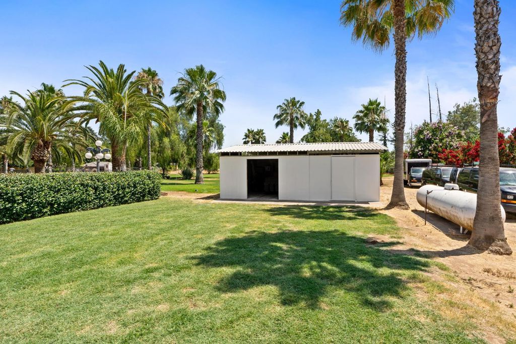 Image 58 of property listing at 7207 E Bremer Avenue, Fresno, CA 93737