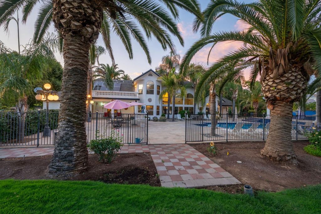 Image 60 of property listing at 7207 E Bremer Avenue, Fresno, CA 93737