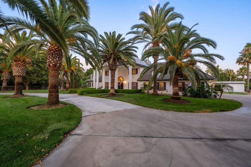 Image 64 of property listing at 7207 E Bremer Avenue, Fresno, CA 93737