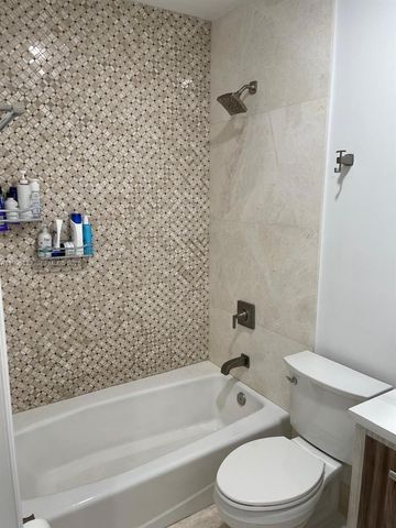 19265 E Saint Andrews Dr, Hialeah, FL 33015