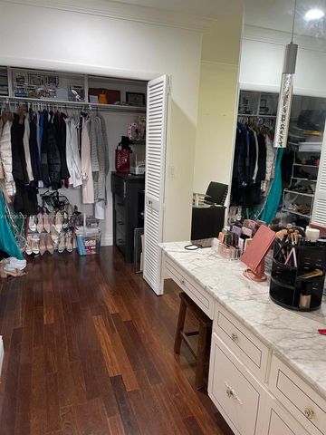 19265 E Saint Andrews Dr, Hialeah, FL 33015