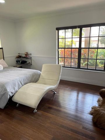 19265 E Saint Andrews Dr, Hialeah, FL 33015