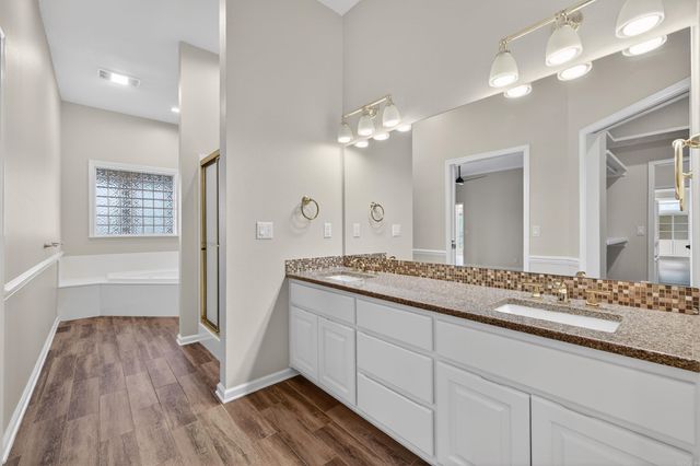 21 Diamante Boulevard, Hot Springs Village, AR 71909