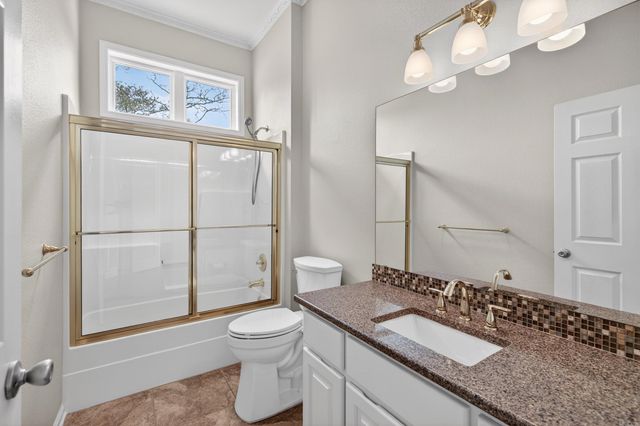 21 Diamante Boulevard, Hot Springs Village, AR 71909