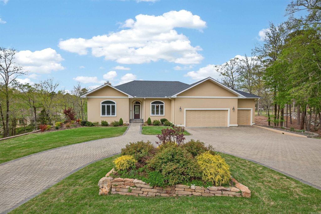 21 Diamante Boulevard, Hot Springs Village, AR 71909