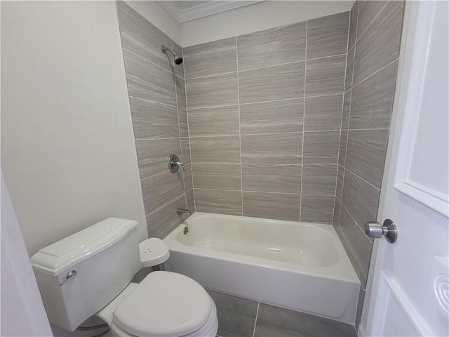 1309 Natchez Trace, Atlanta, GA 30350