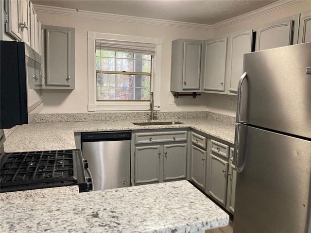 1309 Natchez Trace, Atlanta, GA 30350