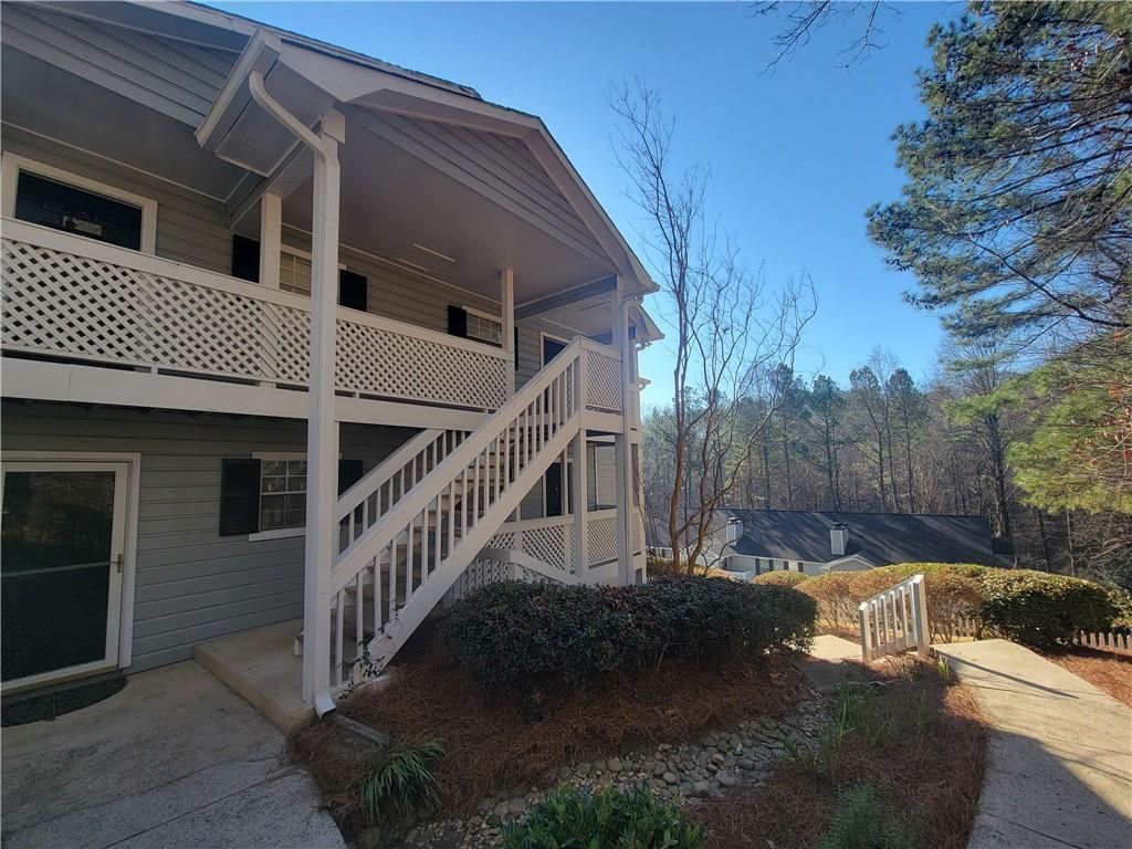 1309 Natchez Trace, Atlanta, GA 30350