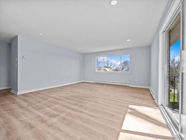 98 Carlton Street 101, New Britain, CT 06053