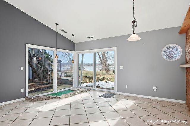 4320 Lakewood Road, Mchenry, IL 60050