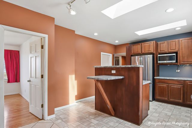 4320 Lakewood Road, Mchenry, IL 60050