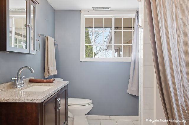 4320 Lakewood Road, Mchenry, IL 60050