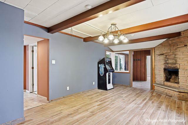 4320 Lakewood Road, Mchenry, IL 60050